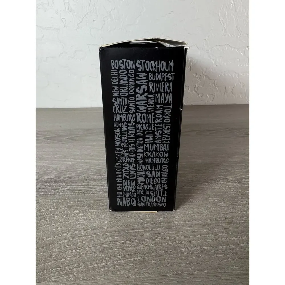 Hard Rock‎ Cafe Stainless Steel Flask- Shot Glass Box Set- New in Box